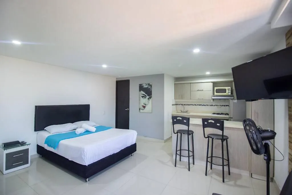 Apartment Avenida El Poblado Con Garage Y Lavanderia 506 Medellin