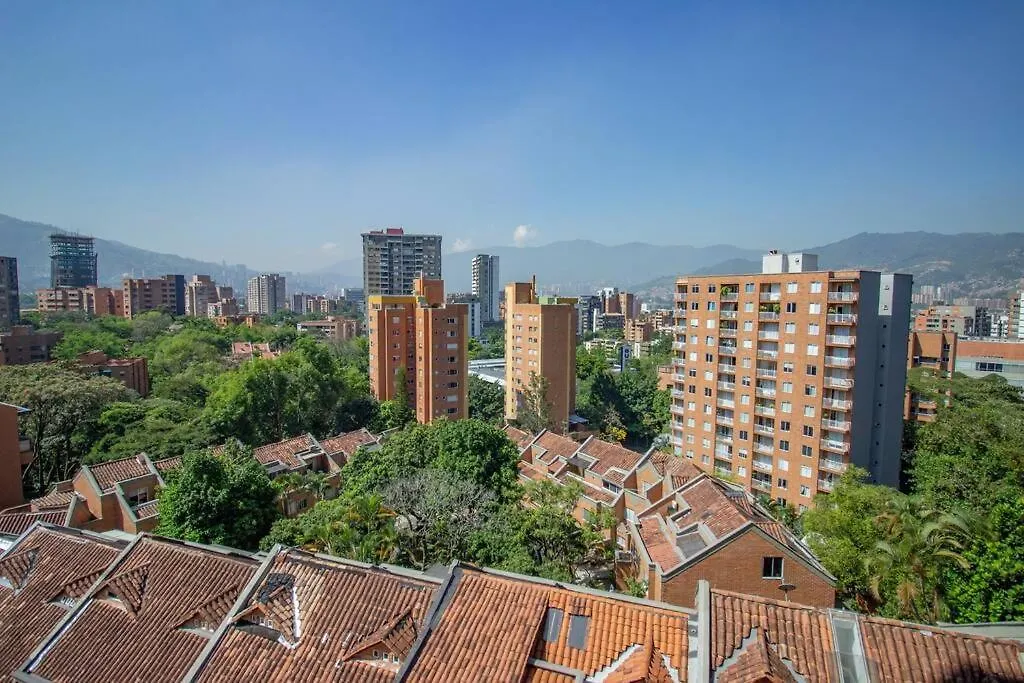 Avenida El Poblado Con Garage Y Lavanderia 506 Medellin Colombia